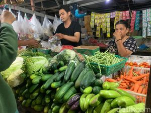 BBM Naik, Harga Sembako di Pasar Surabaya Masih Stabil