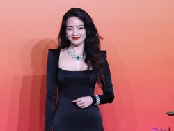 Shu Qi Blak-blakan soal Usianya Belum 50 Tahun