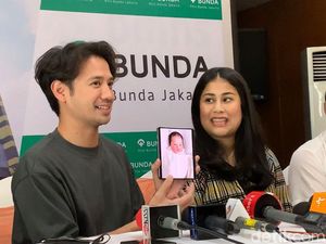 Kebahagiaan Tarra Budiman dan Gya Sadiqah Dikaruniai Anak Kedua Kebahagiaan Tarra Budiman dan Gya Sadiqah Dikaruniai Anak Kedua