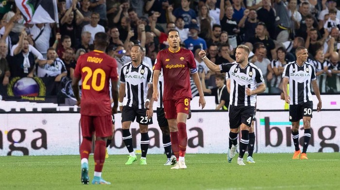UDINE, ITALY - SEPTEMBER 04: Sandi Lovric of Udinese Calcio celebrates after scoring his teams fourth goal during the Serie A match between Udinese Calcio and AS Roma at Dacia Arena on September 04, 2022 in Udine, Italy. (Photo by Emmanuele Ciancaglini/Getty Images)