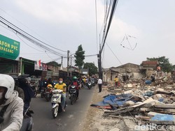 Akan Dibangun Stadion Mini, 24 Bangunan di Cipayung Dibongkar Satpol PP