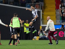 Udinese bantai Roma empat gol tanpa balas via Udogie di babak pertama lalu Samardzic, Pereyra, dan Lovric di babak kedua (Getty Images)