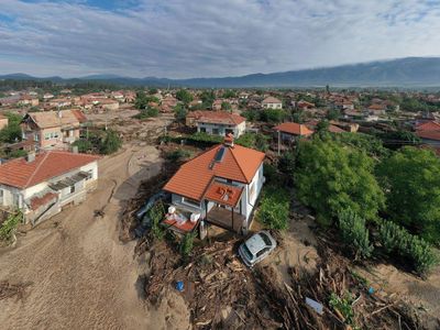 Begini Kondisi Bulgaria yang Dihantam Banjir, Ribuan Rumah Terendam