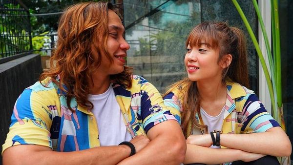 Potret Romantis Bella Tanesia dan Gerry Girianza yang Akan Menikah