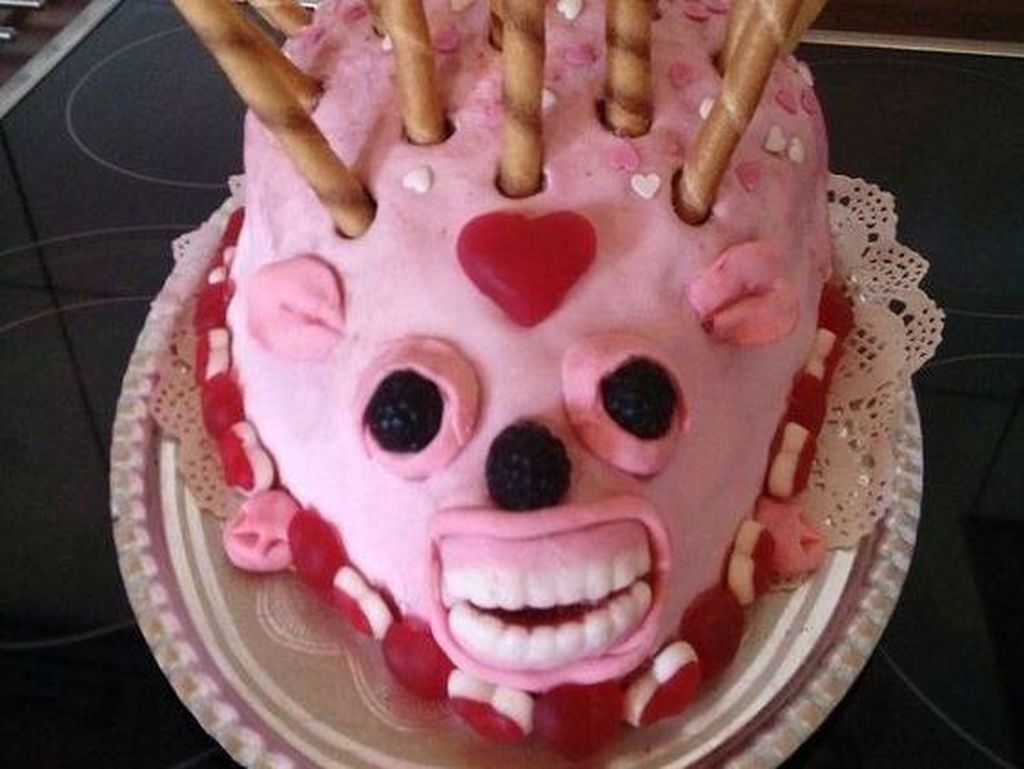Bikin Ngakak! 15 Bentuk Ugly Cake yang Jadi Prank Viral di TikTok Bikin Ngakak! 15 Bentuk Ugly Cake yang Jadi Prank Viral di TikTok