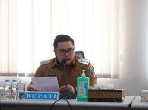 Bupati Kediri Minta Kades Tak Berikan BLT BBM ke Keluarga atau Saudara Bupati Kediri Minta Kades Tak Berikan BLT BBM ke Keluarga atau Saudara