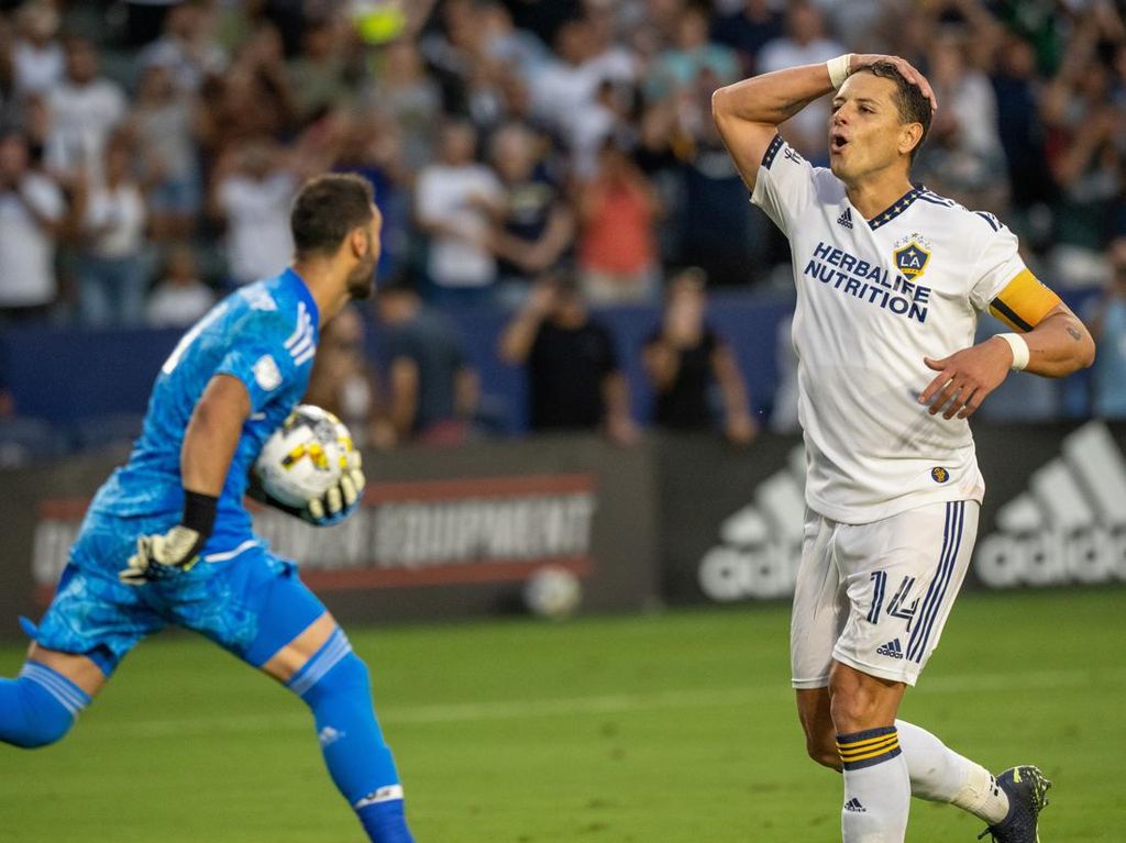 Panenka Gagal Chicharito: Jelek Banget, LA Galaxy pun Batal Menang Panenka Gagal Chicharito: Jelek Banget, LA Galaxy pun Batal Menang