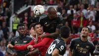 Ronaldo tampil ngotot saat lawan Arsenal, dalam usahanya menambah keunggulan MU. Foto: Manchester United via Getty Imag/Tom Purslow