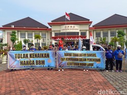 Buruh Sukoharjo: Keputusanmu Menaikkan BBM Adalah Derita Awalku