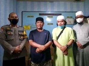 Akhir Damai 2 Pria di Palu Usai Berduel Pakai Samurai Vs Balok Akhir Damai 2 Pria di Palu Usai Berduel Pakai Samurai Vs Balok