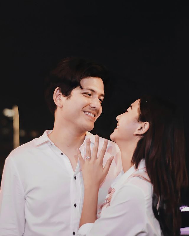 Glenca Chysara dan Rendy Jhon