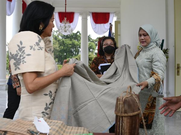 Saat Tenun Baduy Dipamerkan ke Ibu Negara Filipina di Istana Bogor