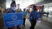 Kala Direksi Angkasa Pura II Sapa Pelanggan Bandara Seotta