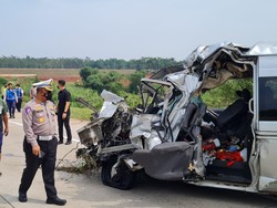 Pelajaran dari Kecelakaan Maut HiAce Vs Truk di Tol Batang
