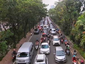 Pakar Lingkungan Sebut Kualitas Udara di 2 Jalan Protokol Surabaya Buruk Pakar Lingkungan Sebut Kualitas Udara di 2 Jalan Protokol Surabaya Buruk