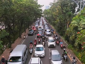 Arti Huruf Belakang Angka di Pelat Nomor Kendaraan Surabaya Arti Huruf Belakang Angka di Pelat Nomor Kendaraan Surabaya