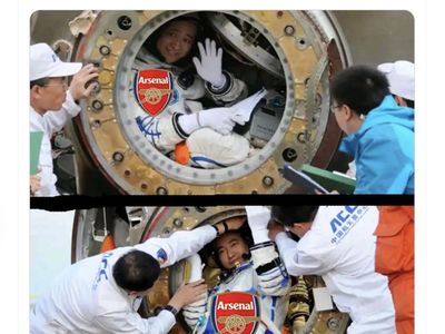 Meme Lucu Arsenal Akhirnya Keok di Tangan Setan Merah