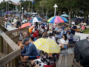 NASA Gagal Lagi Luncurkan Roket ke Bulan, Penonton Kecewa NASA Gagal Lagi Luncurkan Roket ke Bulan, Penonton Kecewa