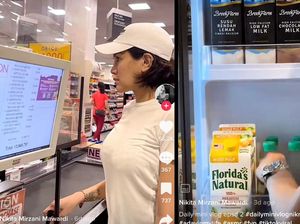 Nikita Mirzani Pamer Isi Kulkas, Netizen: Itu Mah Minimarket Nikita Mirzani Pamer Isi Kulkas, Netizen: Itu Mah Minimarket