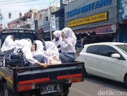 Warga Kebingungan gegara Sopir Angkot Mogok di Purwakarta