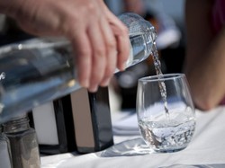 Bantu Jaga Daya Tahan Tubuh, Anak Disarankan Banyak Minum Air Putih