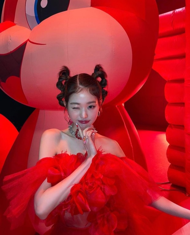 Penampilan Terbaru Jang Wonyoung IVE / Foto : instagram.com/for_everyoung10 Penampilan Terbaru Jang Wonyoung IVE dengan poni baby hair atau Tweety Bang