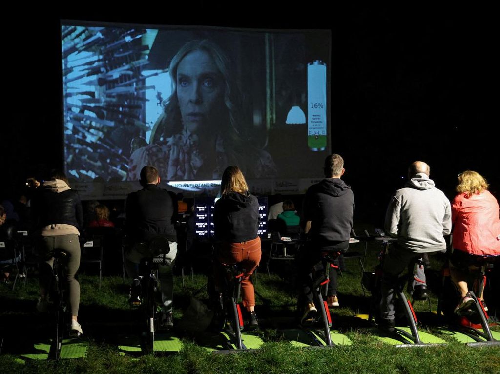 Polandia Bikin Bioskop Ramah Lingkungan, Listriknya dari Sepeda Statis