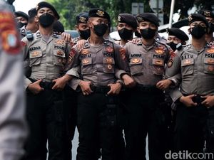 Mahasiswa Kembali Turun Demo Tolak BBM, Lalin ke Istana Bogor Direkayasa