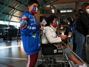 Rakyat Chile Tolak Konstitusi Baru dalam Referendum Rakyat Chile Tolak Konstitusi Baru dalam Referendum