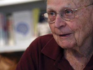 Penemu Manuskrip Novel On the Road Meninggal di Usia 102 Tahun