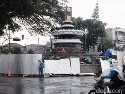 Angin Puting Beliung Melintas saat Mahasiswa Sukabumi Demo