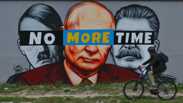 Sederet Mural Anti Perang Dibikin di Polandia, Ini Gambarnya