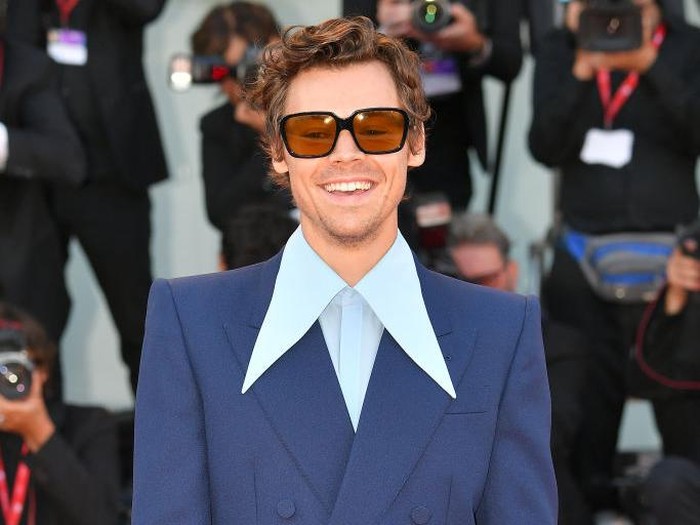 1421086245 VENICE, ITALY - SEPTEMBER 05: Harry Styles attends the