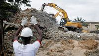 Bangunan 7 Lantai di Nigeria Runtuh