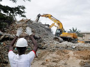 Bangunan 7 Lantai di Nigeria Runtuh