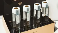 10 Desain Botol Unik Ini Ada yang Bentuk Ikan hingga Berlapis Emas