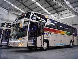PO Sinar Jaya Tambah 4 Bus Baru, Sasis Mercy Berbalut Bodi Adiputro PO Sinar Jaya Tambah 4 Bus Baru, Sasis Mercy Berbalut Bodi Adiputro