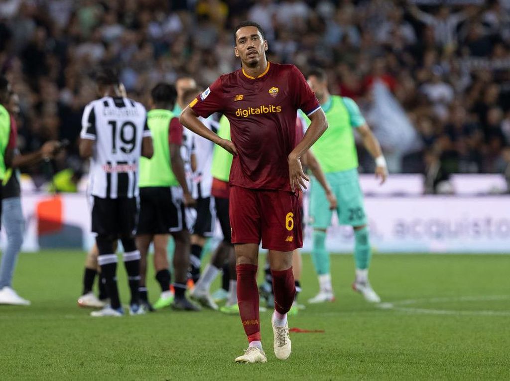 Southgate Nonton Udinese Vs Roma, Smalling Malah Kebobolan Empat Gol Southgate Nonton Udinese Vs Roma, Smalling Malah Kebobolan Empat Gol
