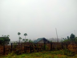 Ekstrem! Dompu-Bima Dilanda Hujan Lebat-Angin Kencang saat Kemarau