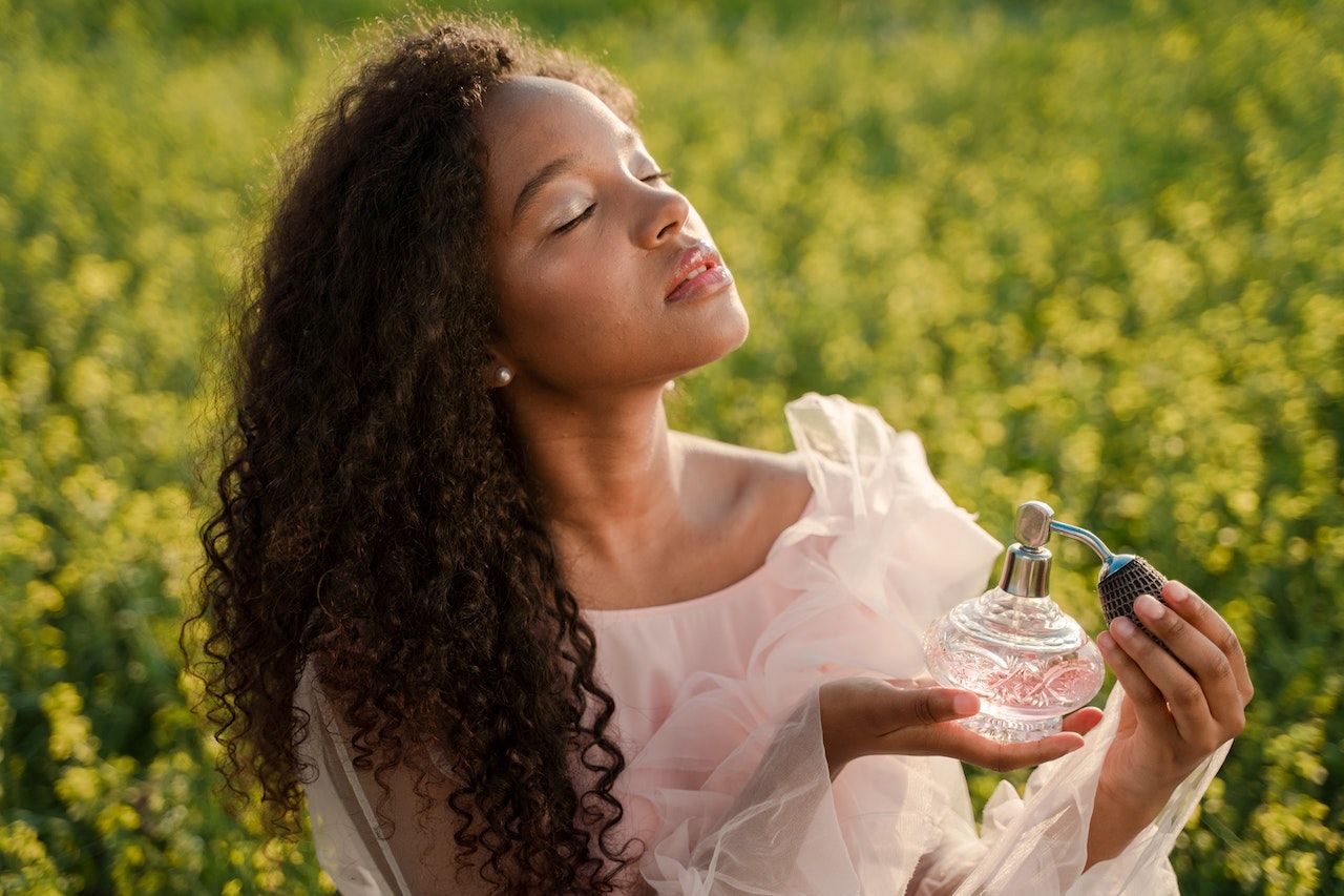 Deretan Parfum Lokal dengan Wangi Floral / foto: pexels.com/Ron Lach