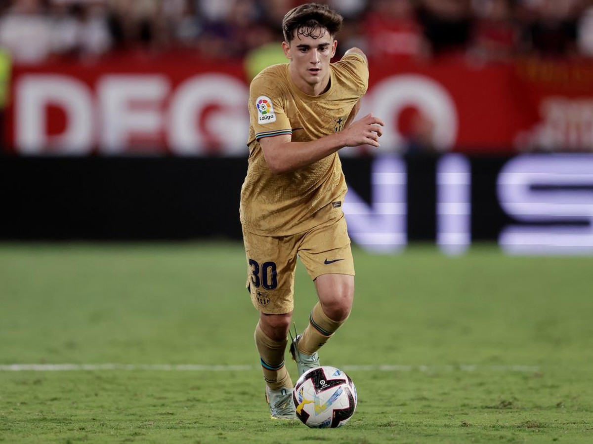 Gavi menjadi incaran MU dan Liverpool. (Foto: Eric Verhoeven/Soccrates/Getty Images)