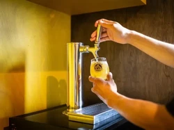 Spesial! Hotel Ini Beri Jatah 10 Liter Bir untuk Tamunya... Gratis