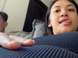 8 Foto Istri Adipati Dolken Pamer Baby Bump, Sudah 22 Minggu