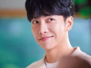 Lee Seung Gi Umumkan Pernikahan dengan Lee Dain Lee Seung Gi Umumkan Pernikahan dengan Lee Dain