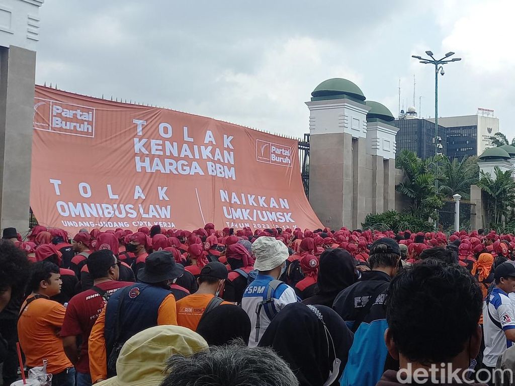 6 Aplikasi yang Wajib Punya untuk Antisipasi Demo BBM Hari Ini 6 Aplikasi yang Wajib Punya untuk Antisipasi Demo BBM Hari Ini