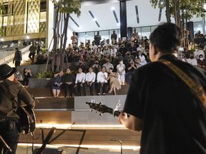 Momen Jokowi Nongkrong Bareng Presiden Filipina di Sarinah Momen Jokowi Nongkrong Bareng Presiden Filipina di Sarinah
