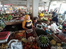 Pedagang Pasar Keluhkan Hal Ini Bikin Omset Turun
