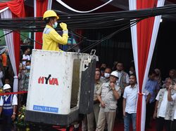 Hampir Sebulan Usai Anies Beraksi, Kabel Masih Semrawut di Jl Mampang