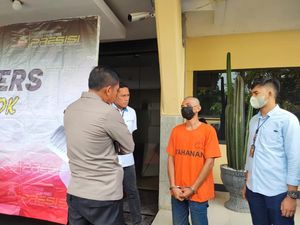 Tak Ada Rasa Iba, Suami di Depok Sumpahi Istri Mati Usai Membakarnya Tak Ada Rasa Iba, Suami di Depok Sumpahi Istri Mati Usai Membakarnya