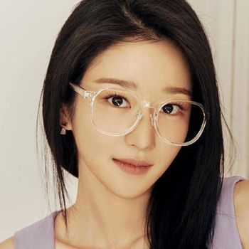 RIETI, brand eyewear yang dipakai aktris Seo Yea Ji